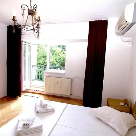 Yellow - Apartment