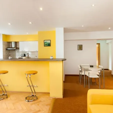 Apartment Yellow -